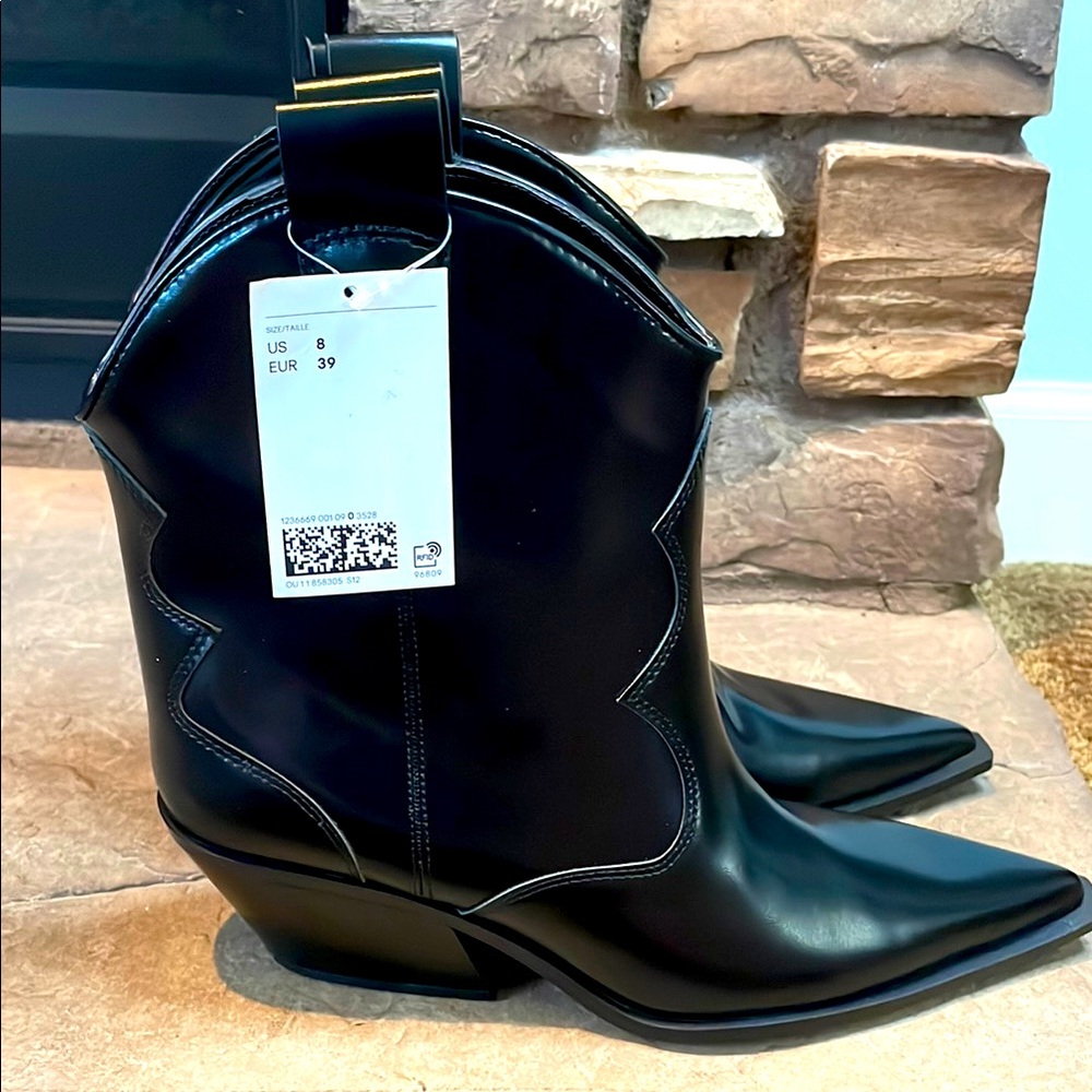 NWT H&M Women’s Size 8 Black Cowboy Boots